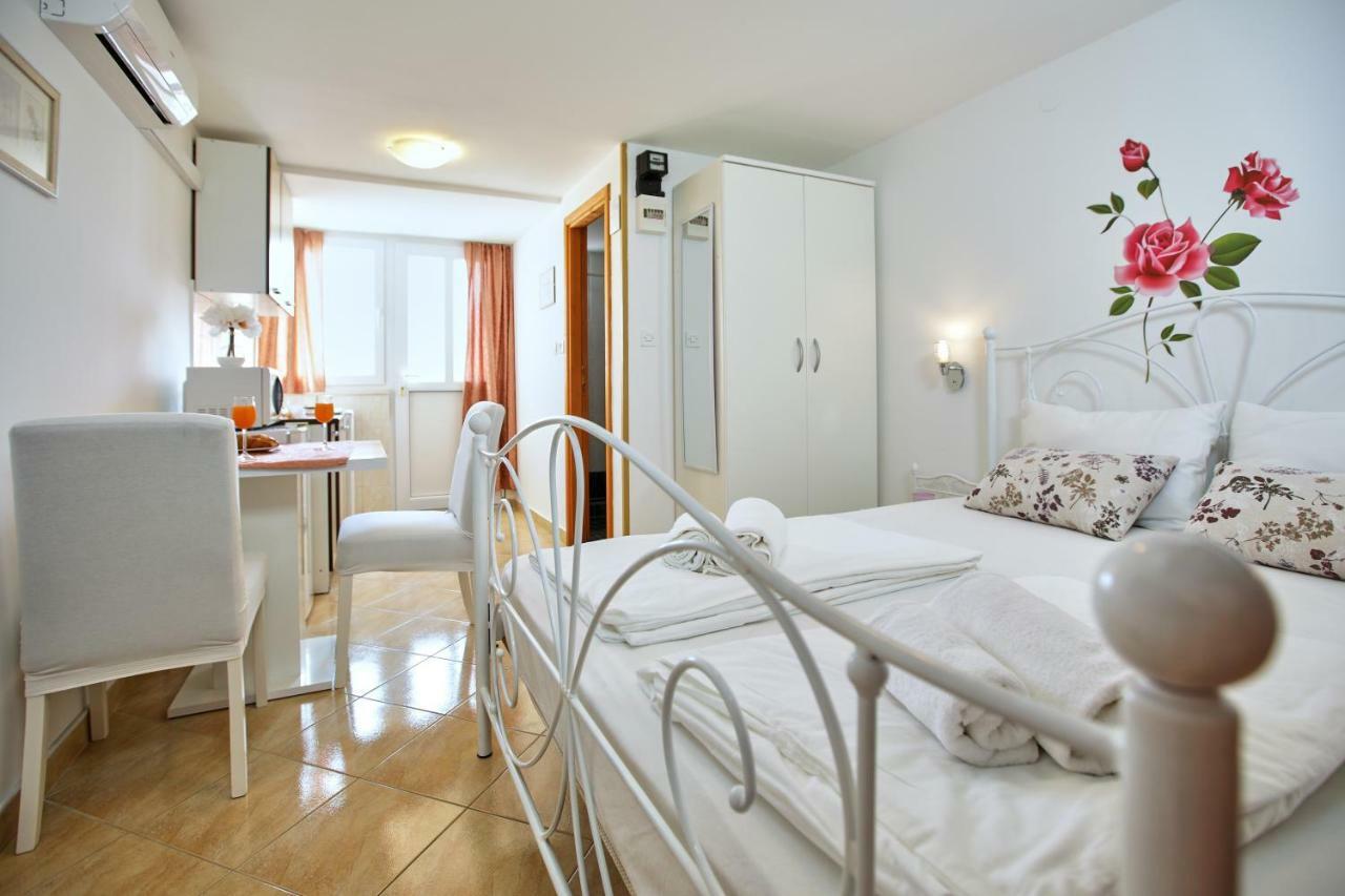 Studio Kristic, Cozy Studio With A Terrace Dubrovnik Exteriör bild