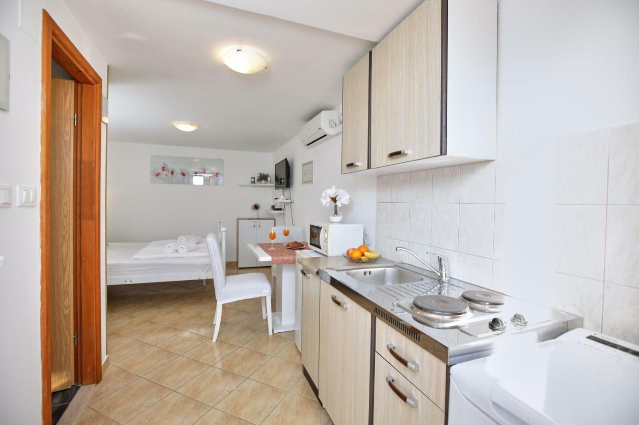 Studio Kristic, Cozy Studio With A Terrace Dubrovnik Exteriör bild